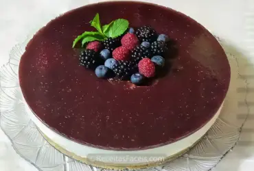 receita fácil de cheesecake de frutos vermelhos