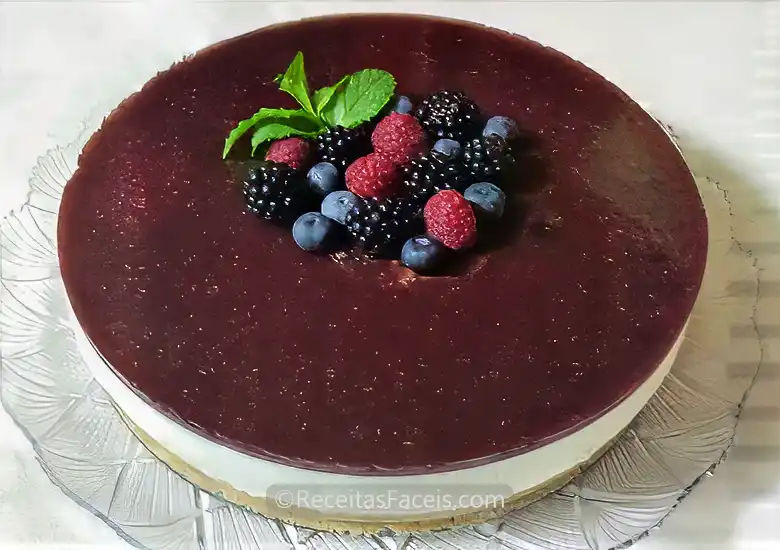 receita fácil de cheesecake de frutos vermelhos