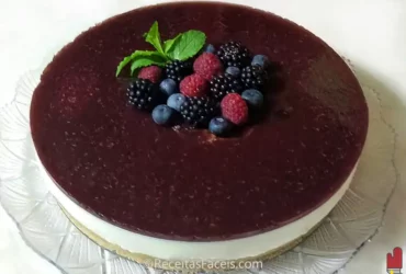 receita fácil de cheesecake de frutos vermelhos
