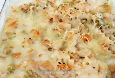 receita fácil de Massa com Atum Gratinada