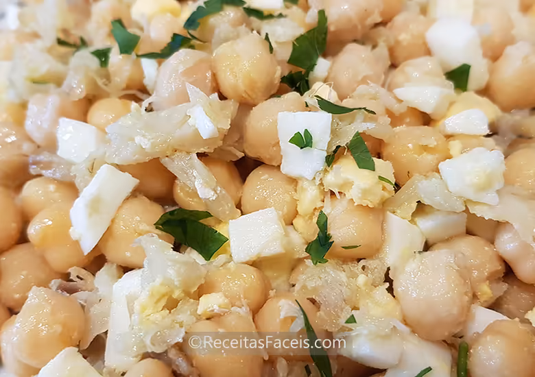 Receita fácil de Salada de Bacalhau com Grão