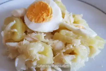 receita fácil de Bacalhau à Gomes de Sá
